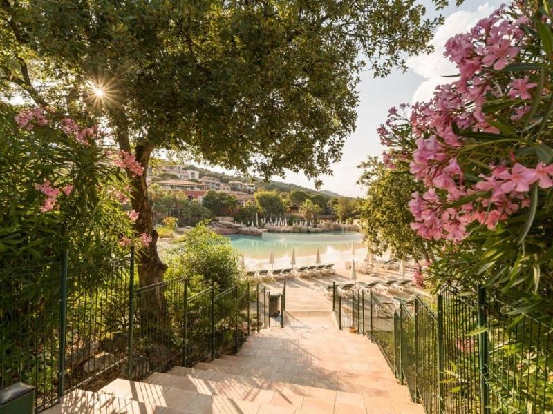 Charmant Appartement Village Restanques De Saint Tropez Гримо Экстерьер фото